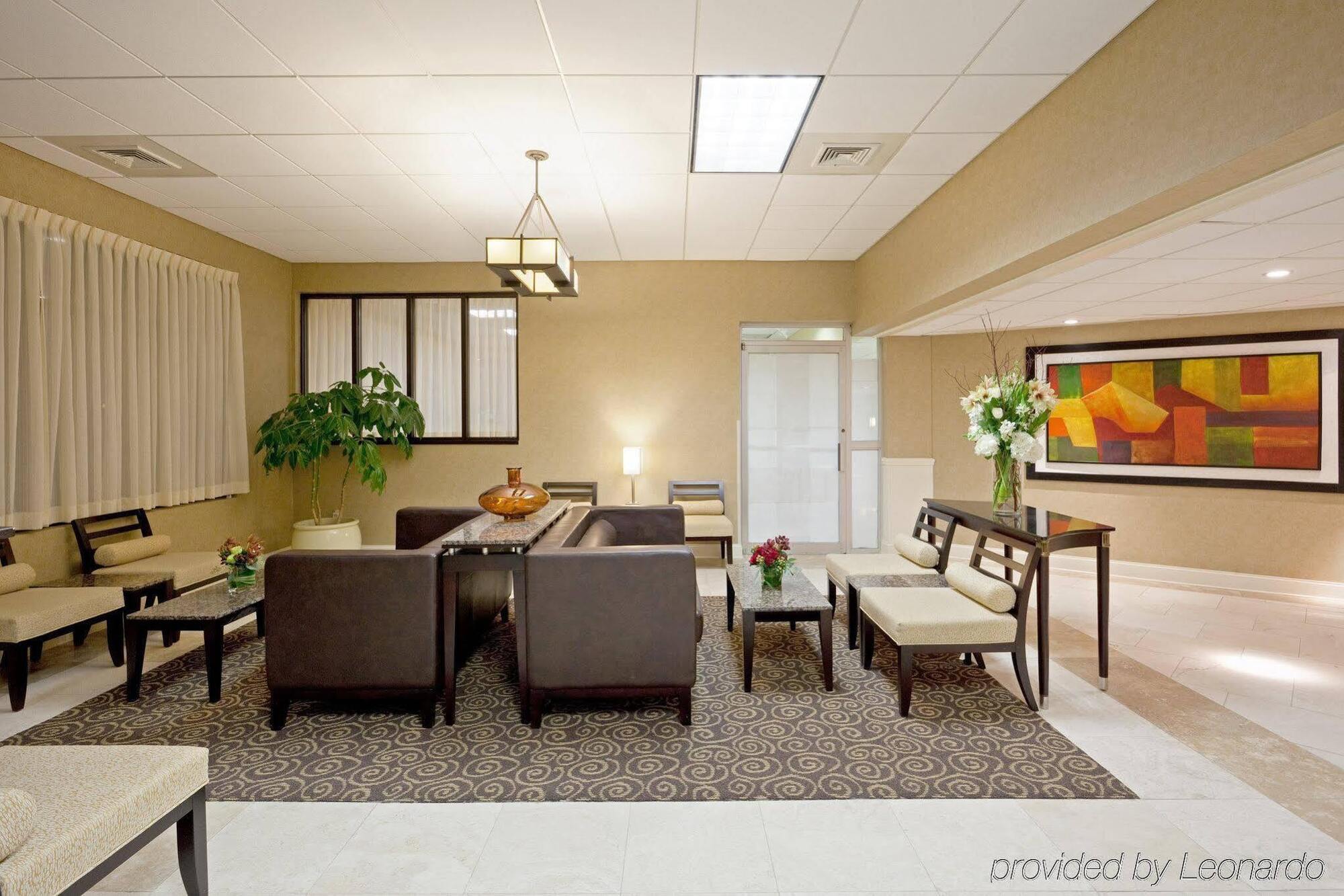 Holiday Inn & Suites Marlborough, An Ihg Hotel Exterior photo